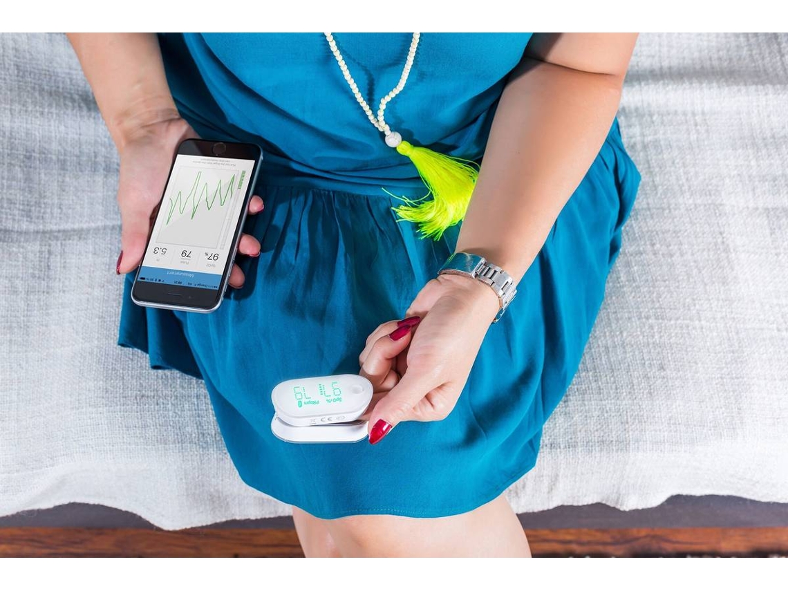 Detalhe do oxímetro iHealth Air PO3M